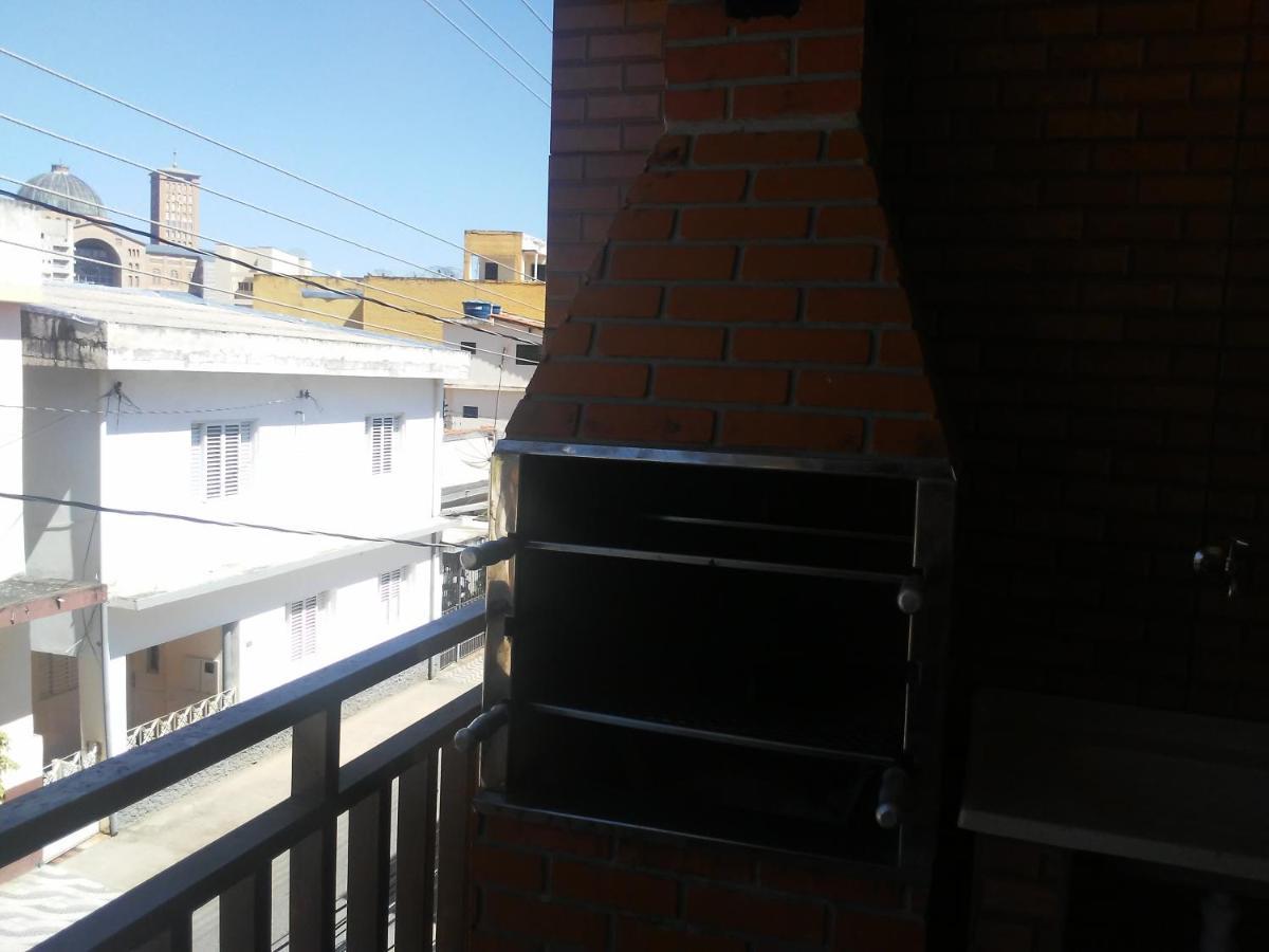 Flat Com Area Gourmet Ate 8 Pessoas *